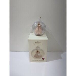 Hallmark Keepsake Ornament Glinda The Good Witch Arrives 2006 Wizard of Oz